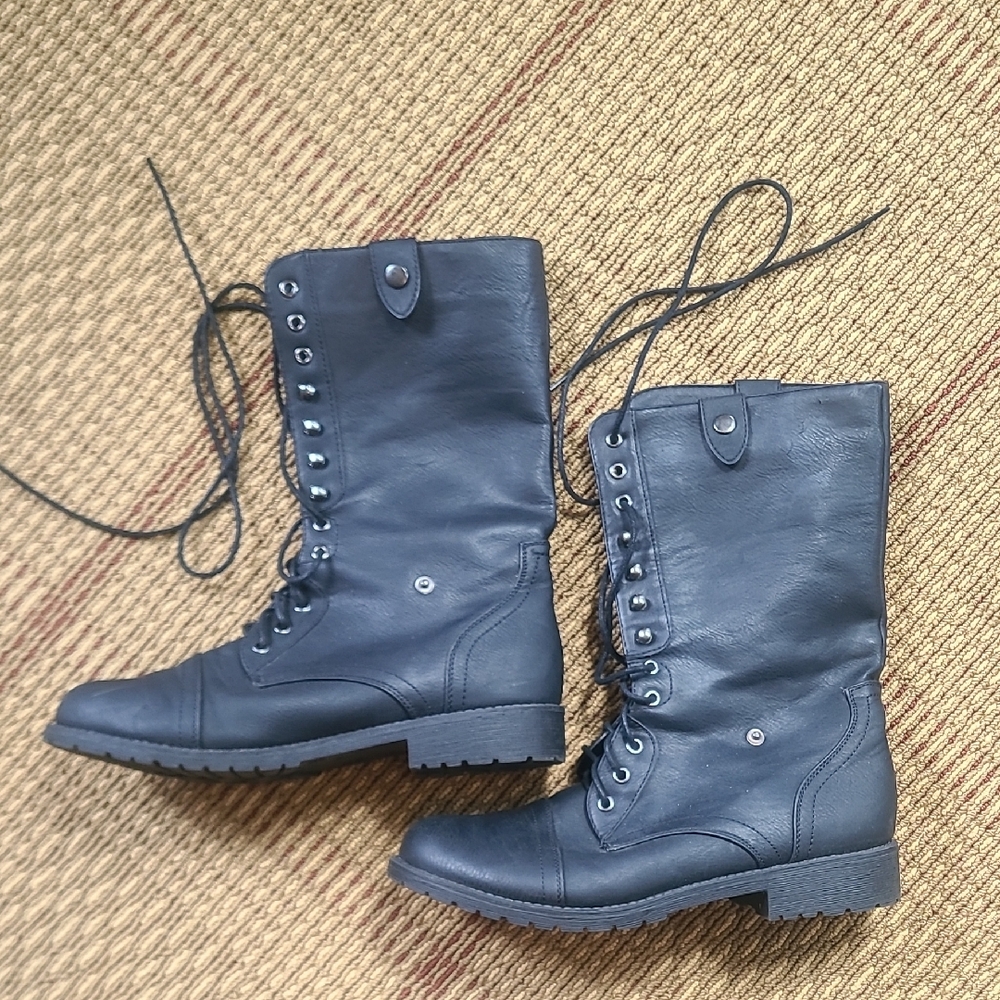 Women's Black Lace-Up Boots